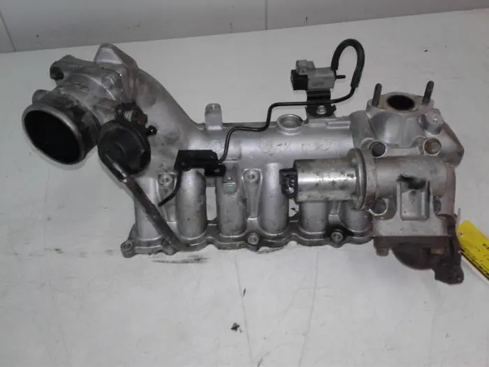 EGR valve Kia Sorento