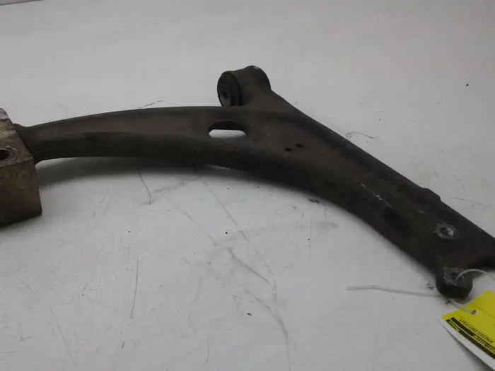 Front wishbone, left Volkswagen Passat 05-