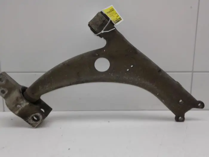 Front wishbone, right Volkswagen Passat