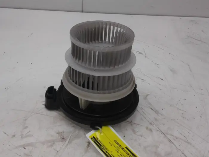 Heating and ventilation fan motor Lexus IS 300