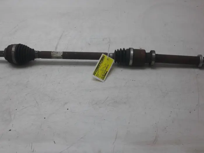 Front drive shaft, right Renault Clio