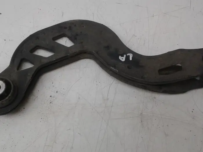 Rear wishbone, left Mercedes CLA