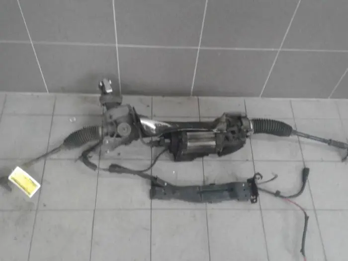 Power steering box Volkswagen Passat