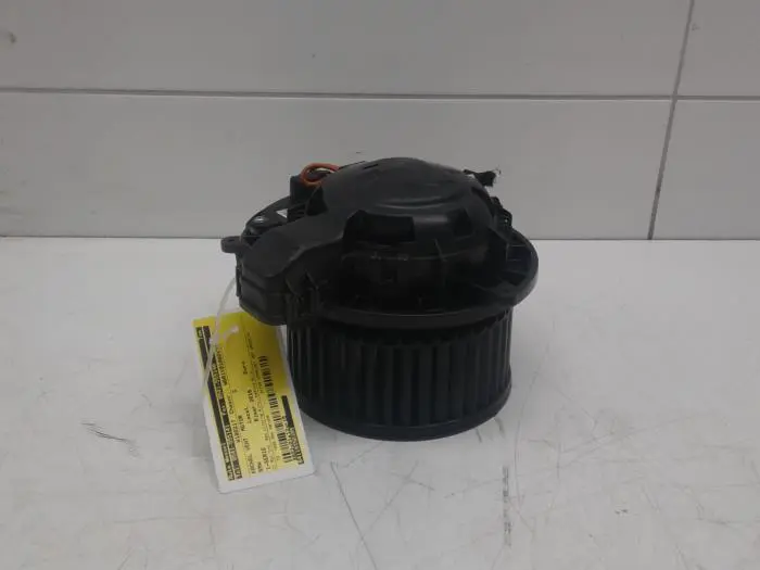 Heating and ventilation fan motor BMW 1-Serie