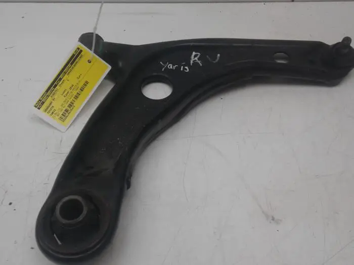 Front wishbone, right Toyota Yaris