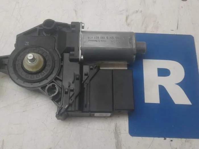 Door window motor Volkswagen Golf