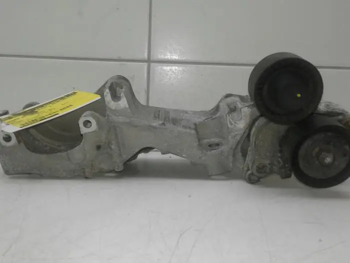 Drive belt tensioner Opel Movano