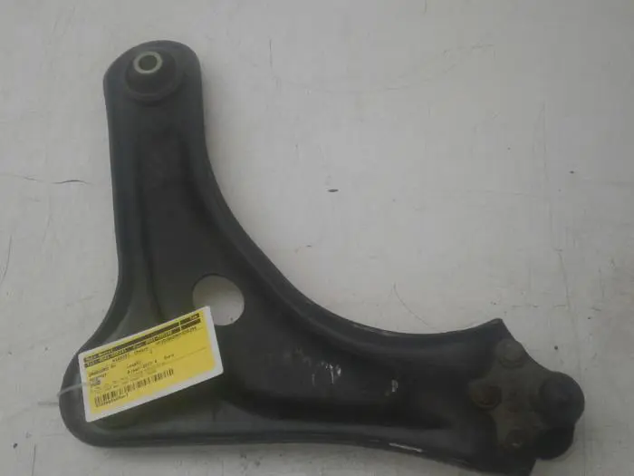 Front wishbone, right Peugeot 2008