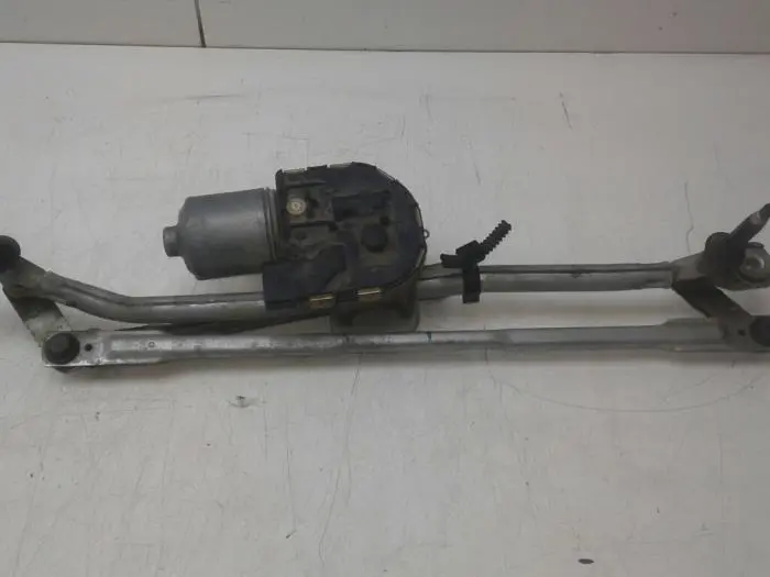 Front wiper motor Audi Q5