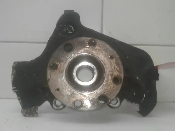 Knuckle, front right Opel Corsa