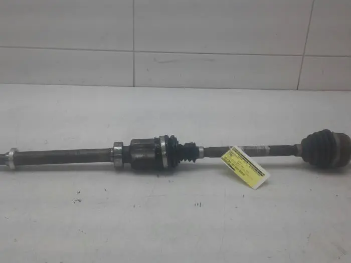 Front drive shaft, right Renault Captur