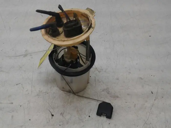 Electric fuel pump Volkswagen Passat