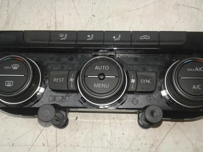 Heater control panel Volkswagen Passat