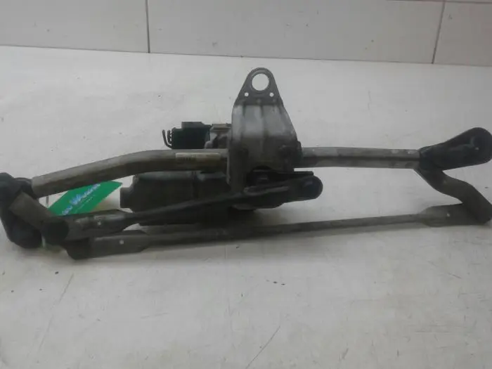 Front wiper motor Audi A3