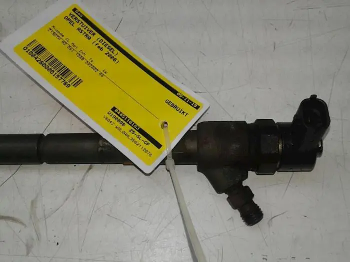 Injector (diesel) Opel Astra