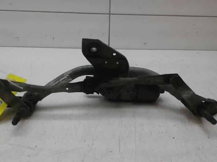 Front wiper motor Renault Twingo