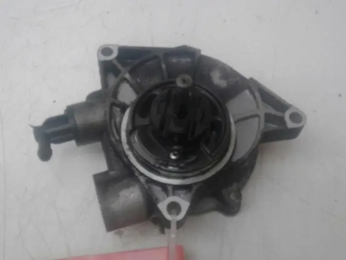 Vacuum pump (diesel) Opel Antara