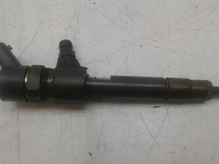 Injector (diesel) Opel Zafira