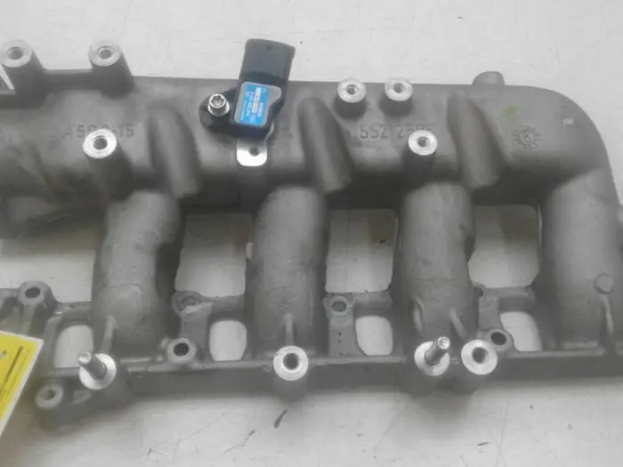 Intake manifold Opel Zafira