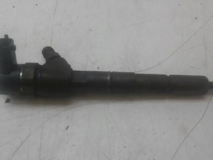 Injector (diesel) Opel Insignia