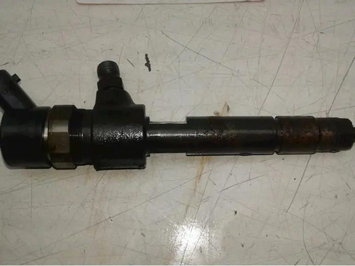 Injector (diesel) Opel Zafira