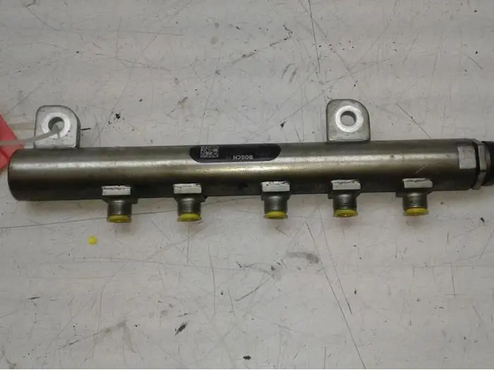 Injector housing Opel Zafira