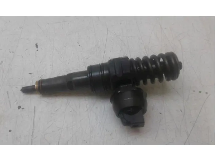 Injector (diesel) Volkswagen Touareg 02-