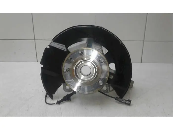 Knuckle, front right Opel Zafira C