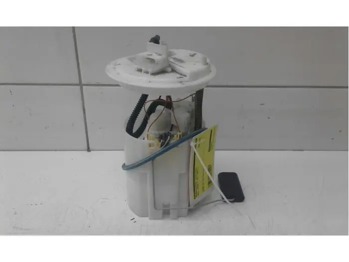 Electric fuel pump Opel Corsa