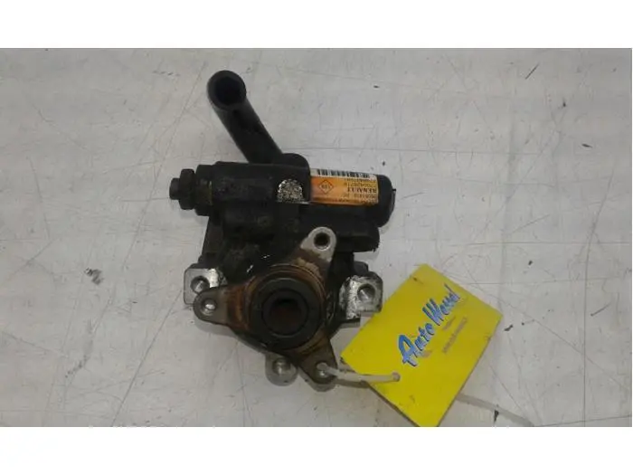 Power steering pump Renault Laguna