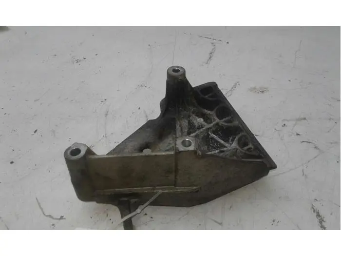 Engine mount Audi A1