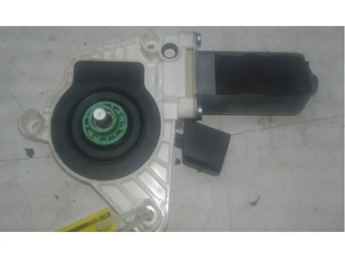 Door window motor Mercedes CLA