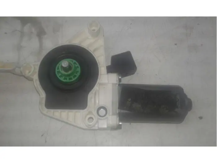 Door window motor Mercedes CLA