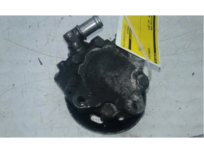 Power steering pump Volkswagen Passat