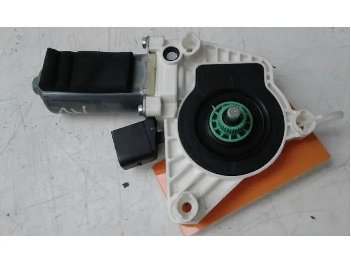 Door window motor Mercedes CLA