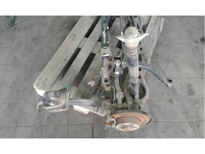 Rear-wheel drive axle Volkswagen Golf