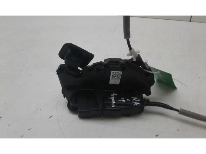 Rear door mechanism 4-door, right Volkswagen Tiguan