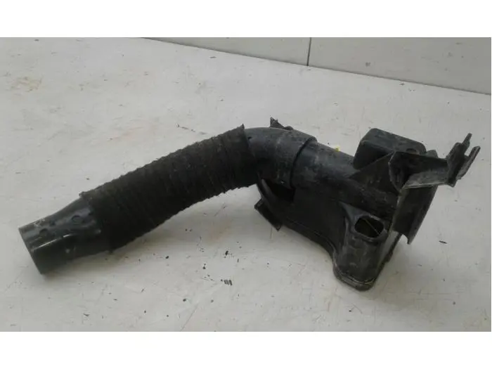 Air intake hose Peugeot 2008