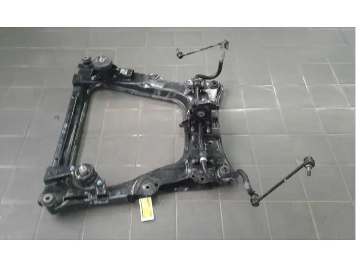 Subframe Nissan Leaf