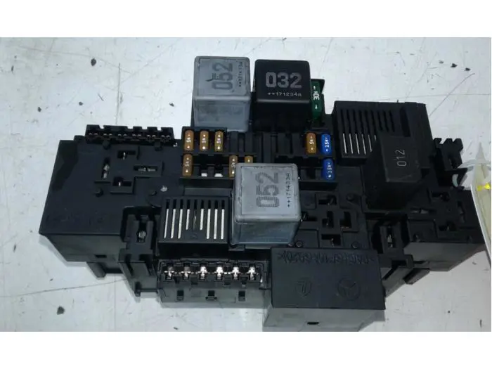 Fuse box Mercedes C-Klasse