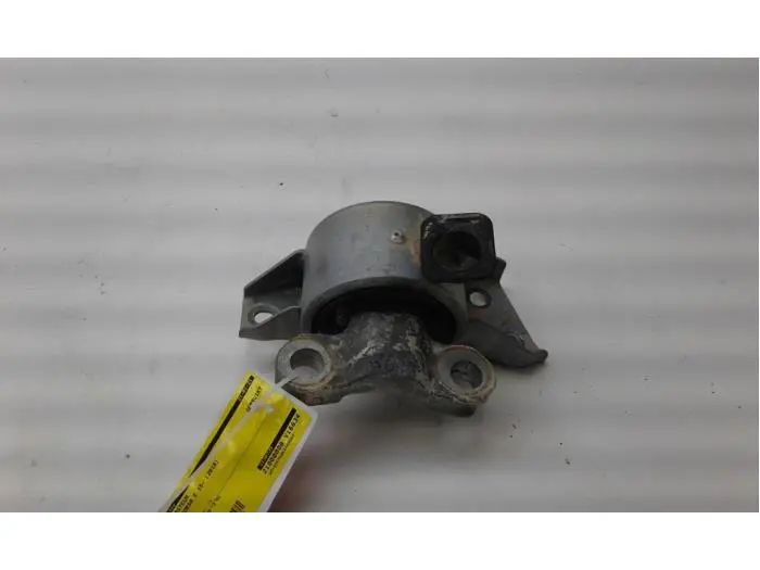 Engine mount Opel Corsa