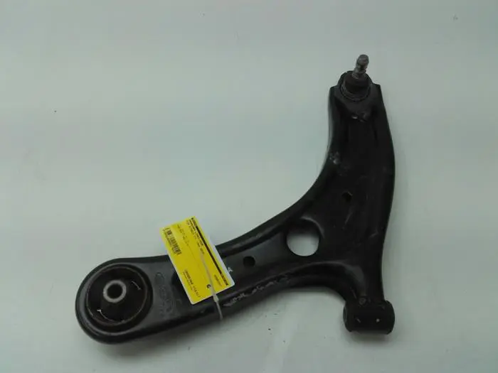 Front wishbone, left Kia Stonic