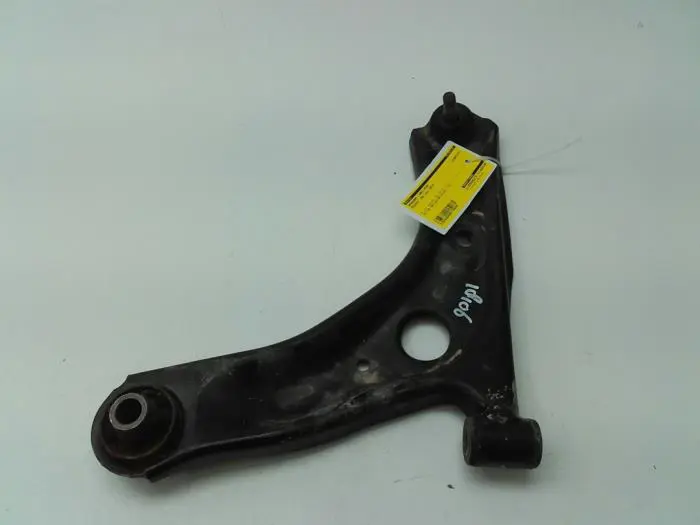 Front wishbone, left Peugeot 108