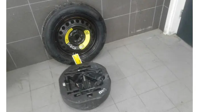 Space-saver spare wheel Kia Rio