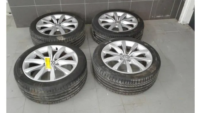 Set of wheels + tyres Volkswagen Golf