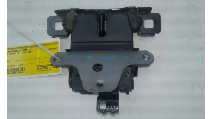 Tailgate lock mechanism Ford Mondeo