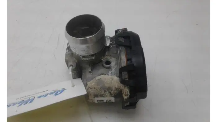 Throttle body Peugeot 2008