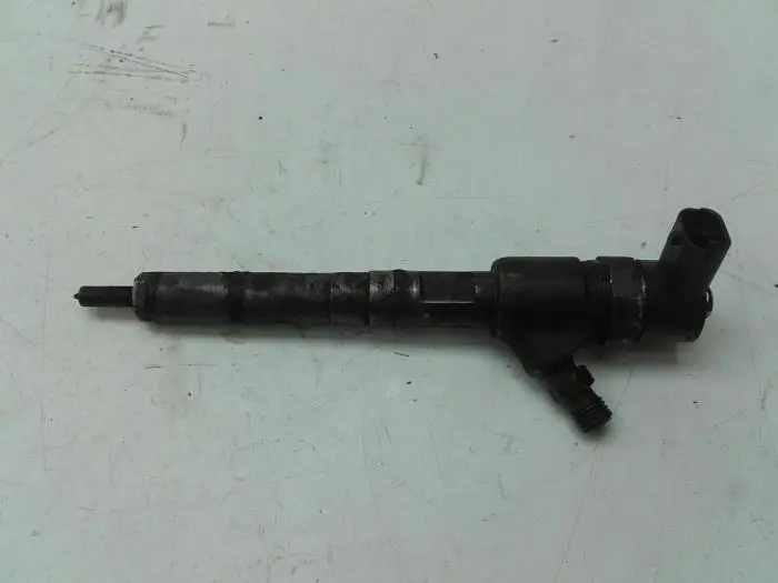 Injector (diesel) Opel Meriva B 10-