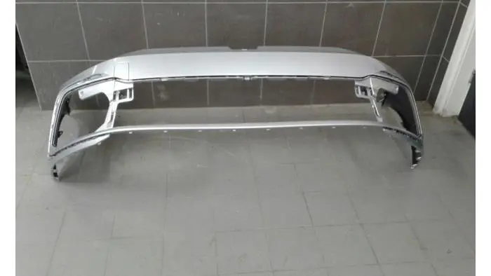 Front bumper Volkswagen Golf