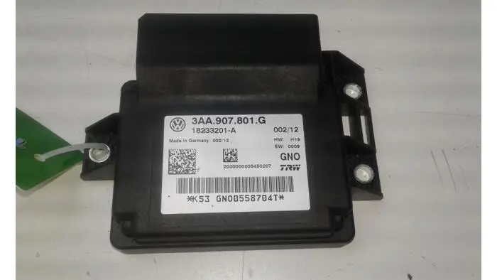 Parking brake module Volkswagen Passat